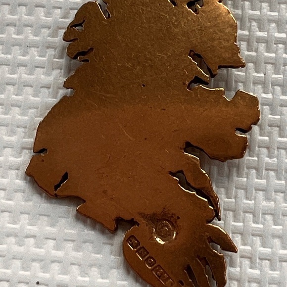 Vintage 9K Yellow Gold Dublin 1970s Charm Pendant for charm bracelet - Picture 2 of 8